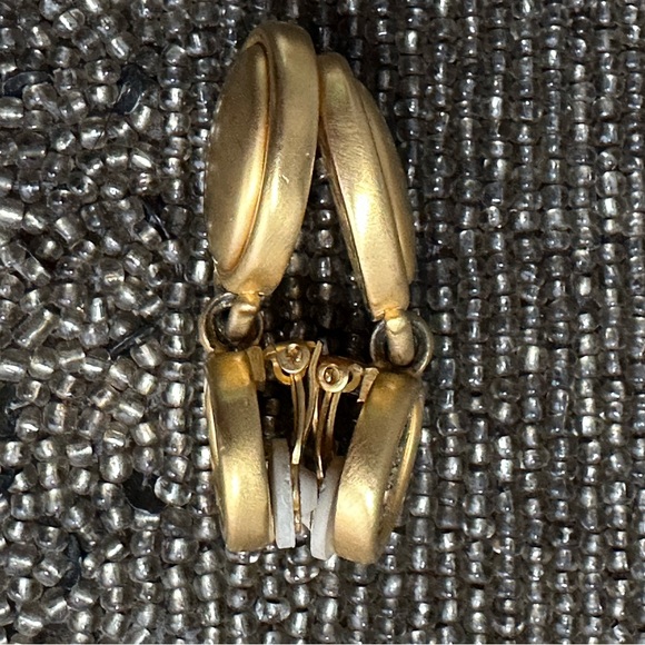 Vintage 80s Givenchy Bijoux Logo Brushed Gold Plated Door Knocker Earrings - Picture 8 of 11